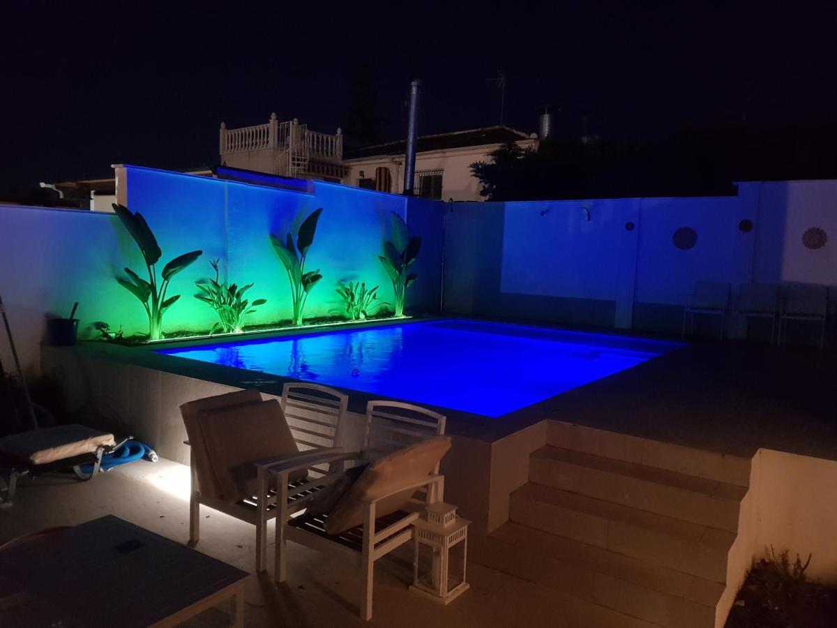 Lovely Bungalow For Four Close To Beach And City In Torrevieja Luaran gambar